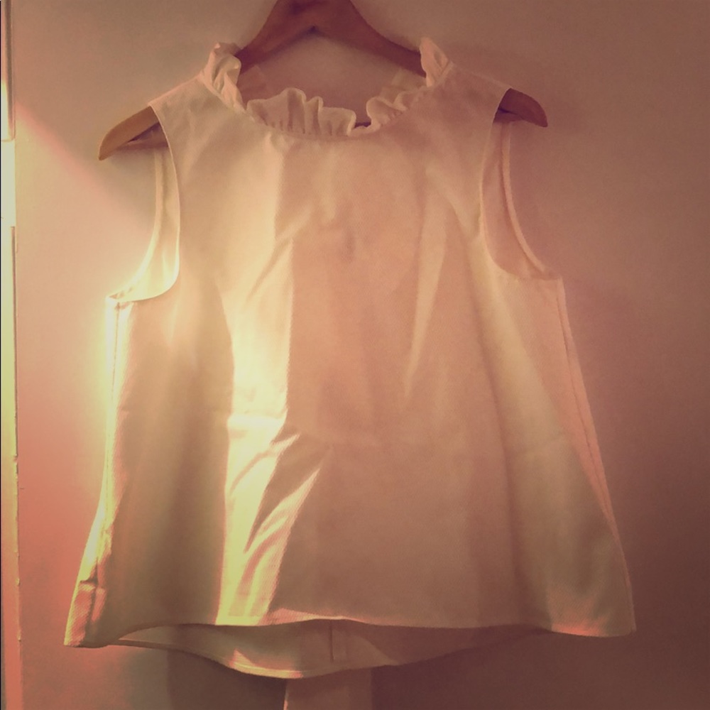 Chic white French top!